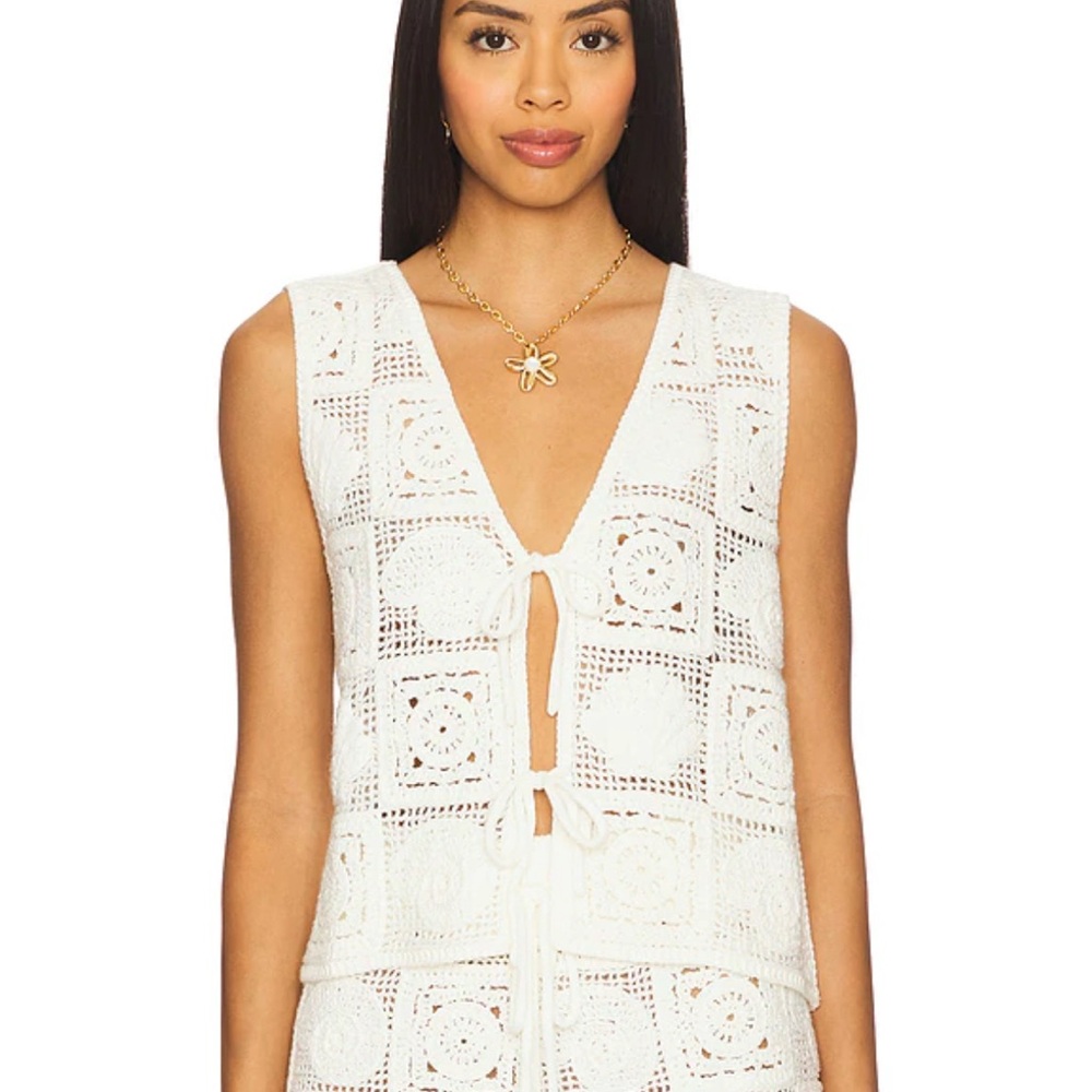 RAILS X L SPACE - white seashell crochet top